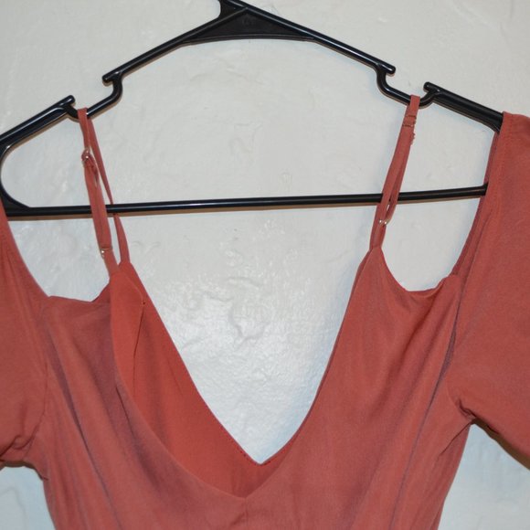 Leith classy flowly off the shoulder jumpsuit/romper - Picture 6 of 8